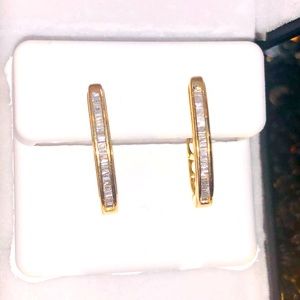 10k yellow gold vermeil Real diamond hoop Huggie earrings exquisite baguette Wow
